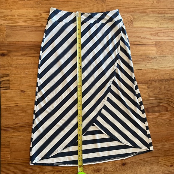 Athleta Like New Seeing Stripes Midi Skirt - Picture 9 of 9